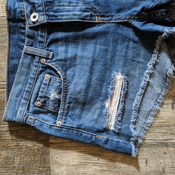 RAG & BONE W1907K273JON cut off  distressed jean shorts in Johny sz 26 - Picture 10 of 16